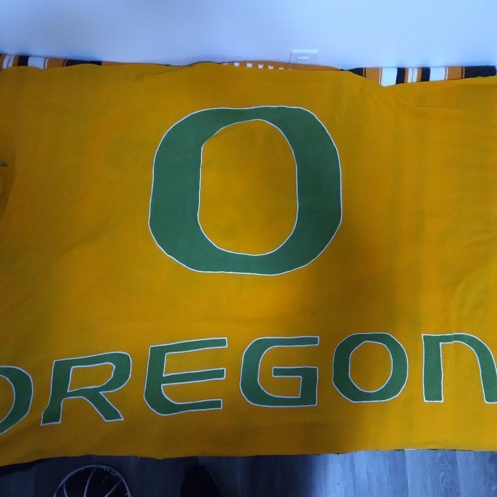 Vintage U of Oregon Ducks Tapestry Wall Hanging